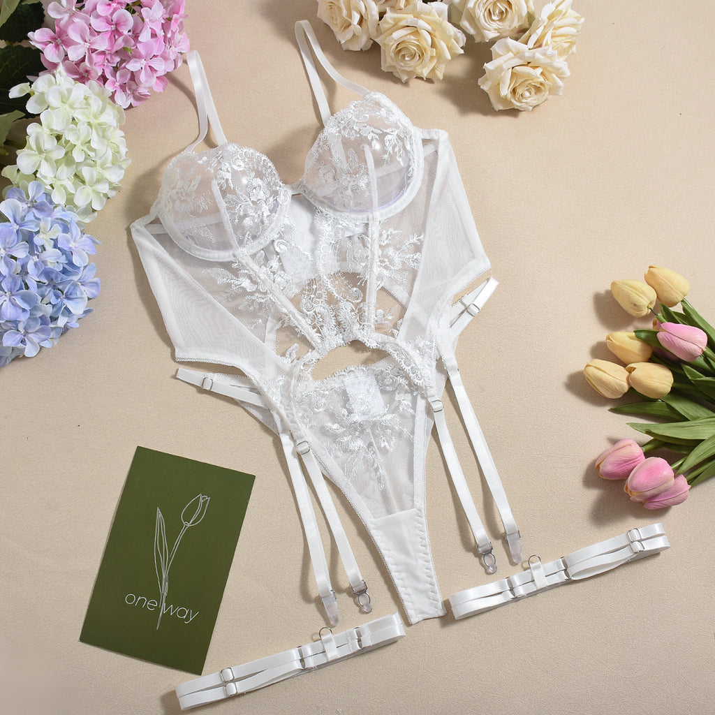 L White 3-Piece Embroidered Lace Lingerie Set with Boned Corset - Seductive Elegance